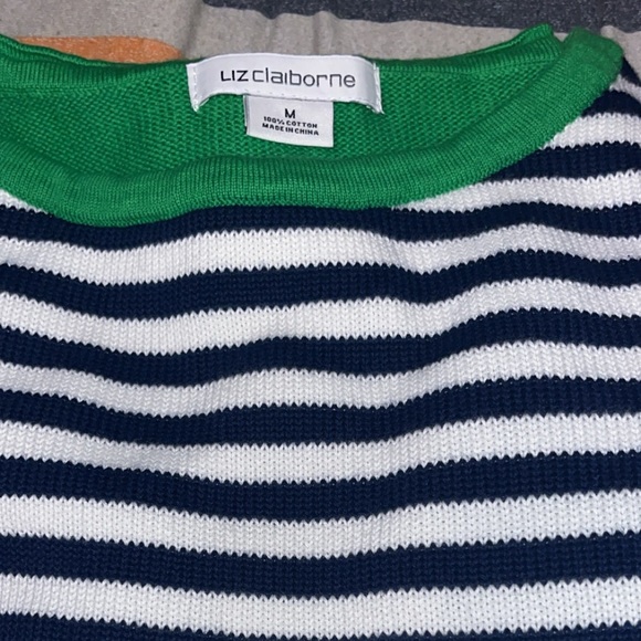 Long sleeve ⚠️ NO REFUNDS ⚠️ PM for more questions - Picture 5 of 5